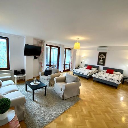 Center Warsaw - Apartmenty Jana Pawla II エクステリア 写真