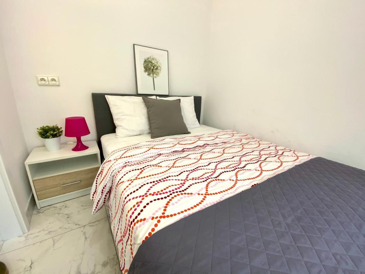 Center Warsaw - Apartmenty Jana Pawla II エクステリア 写真