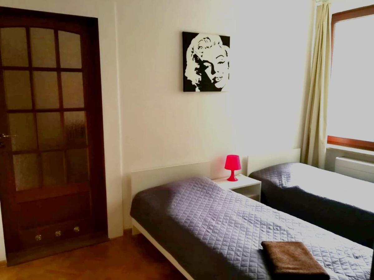 Center Warsaw - Apartmenty Jana Pawla II エクステリア 写真
