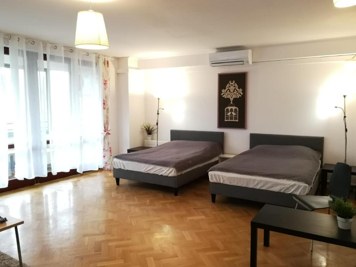 Center Warsaw - Apartmenty Jana Pawla II エクステリア 写真