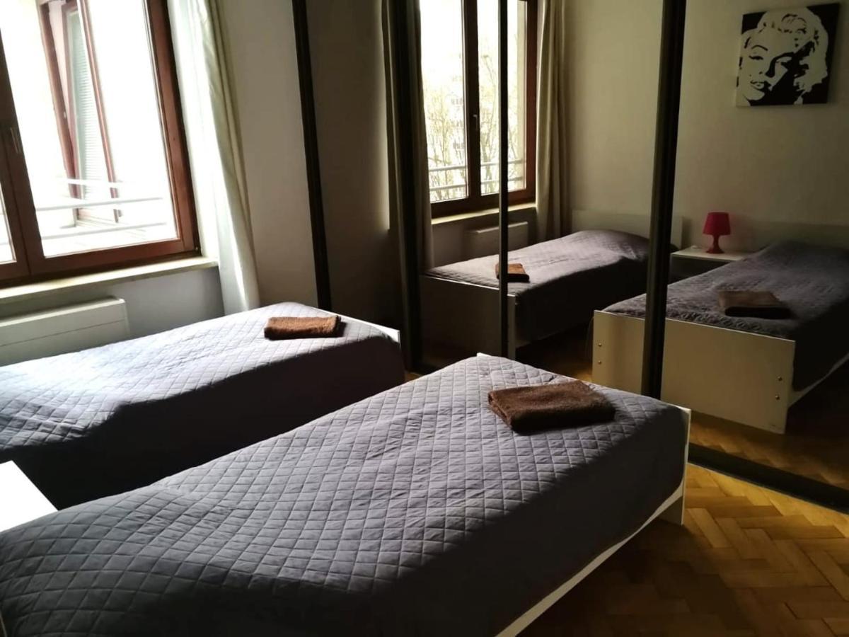 Center Warsaw - Apartmenty Jana Pawla II エクステリア 写真