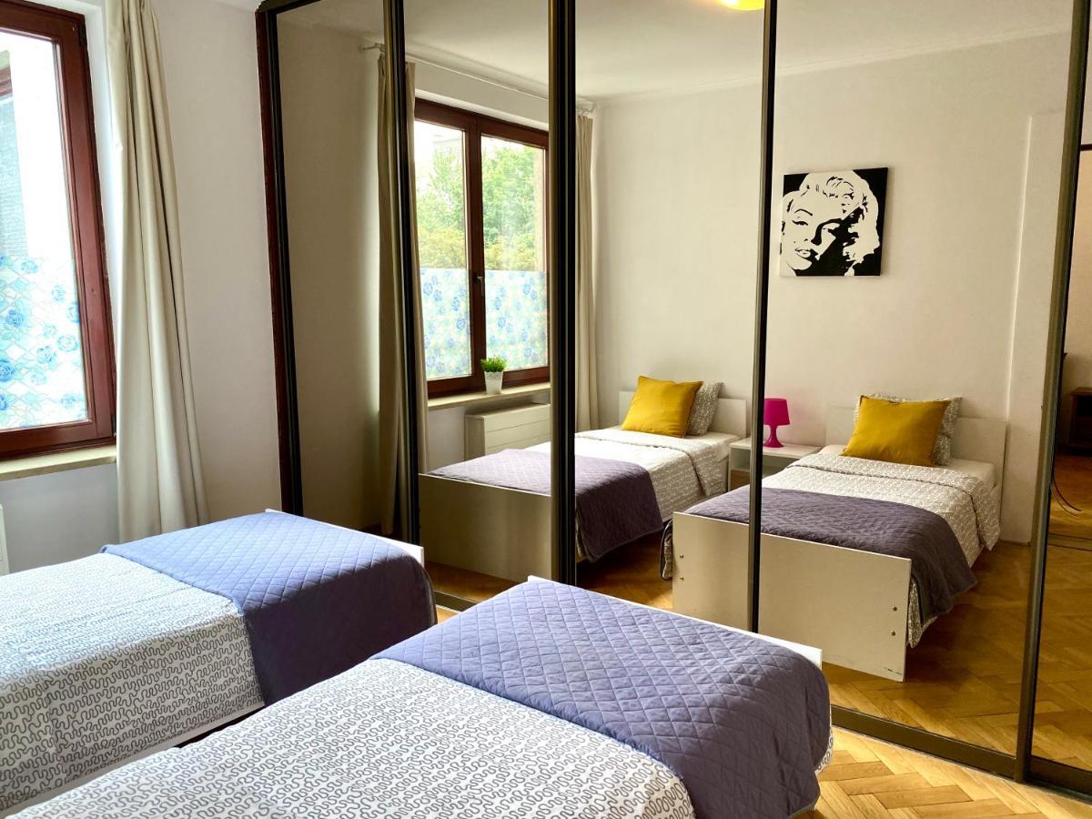 Center Warsaw - Apartmenty Jana Pawla II エクステリア 写真