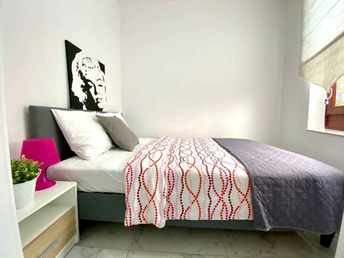 Center Warsaw - Apartmenty Jana Pawla II エクステリア 写真